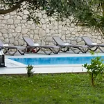 Stone House Apartman Lovinac