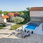 Stone House Apartman