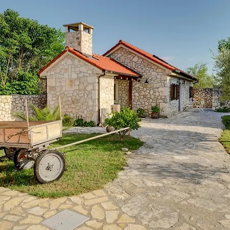 Stone House Apartman