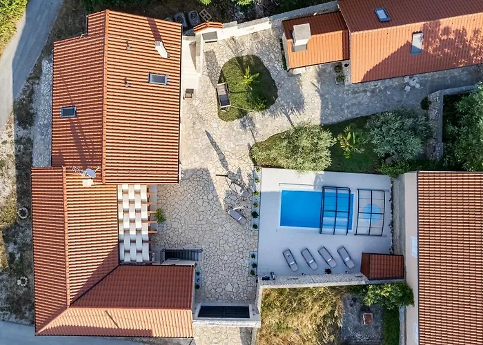Stone House * Lovinac (Zadar)