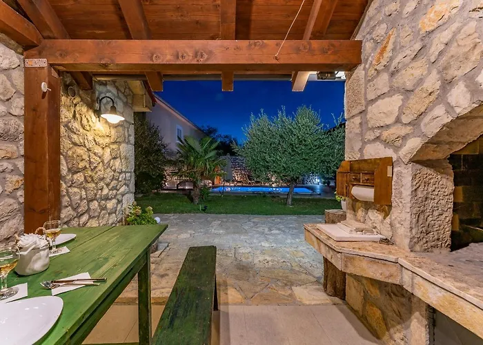 Stone House 公寓