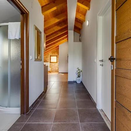 Stone House Apartmán *