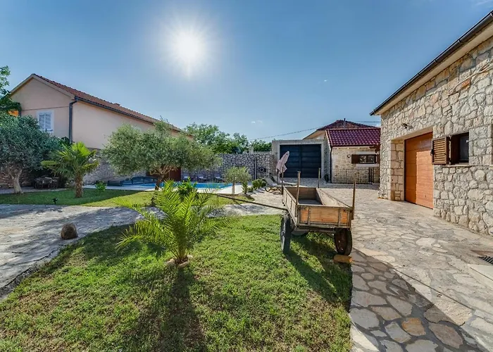 Stone House 아파트 *